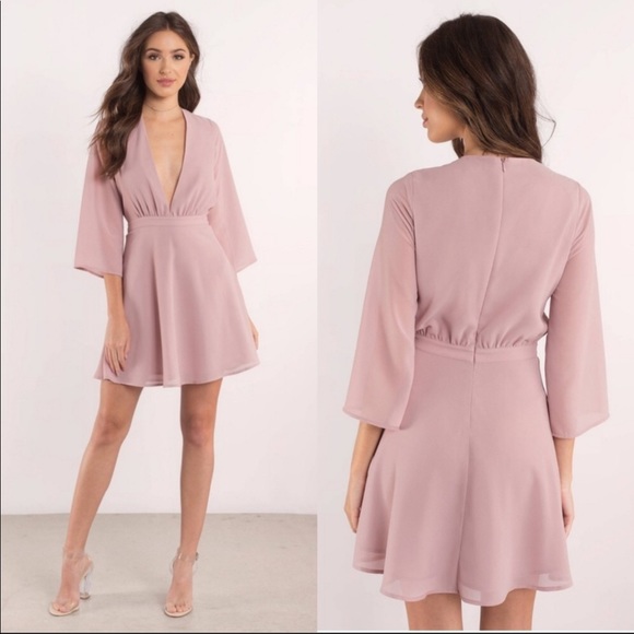 Dresses & Skirts - Tobi Long Sleeve Dress